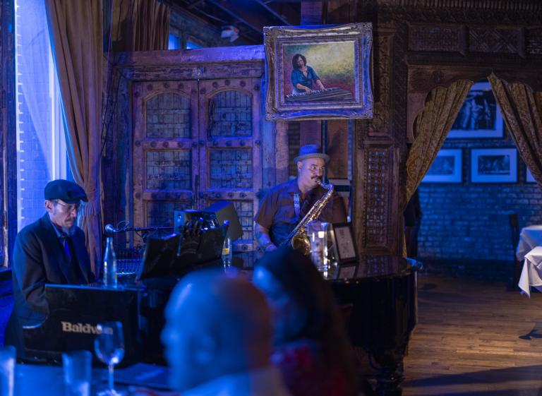 Live Music - Justin Fox Burks Photo 5