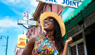 Beale Street Juke Joint / Oneika Traveller